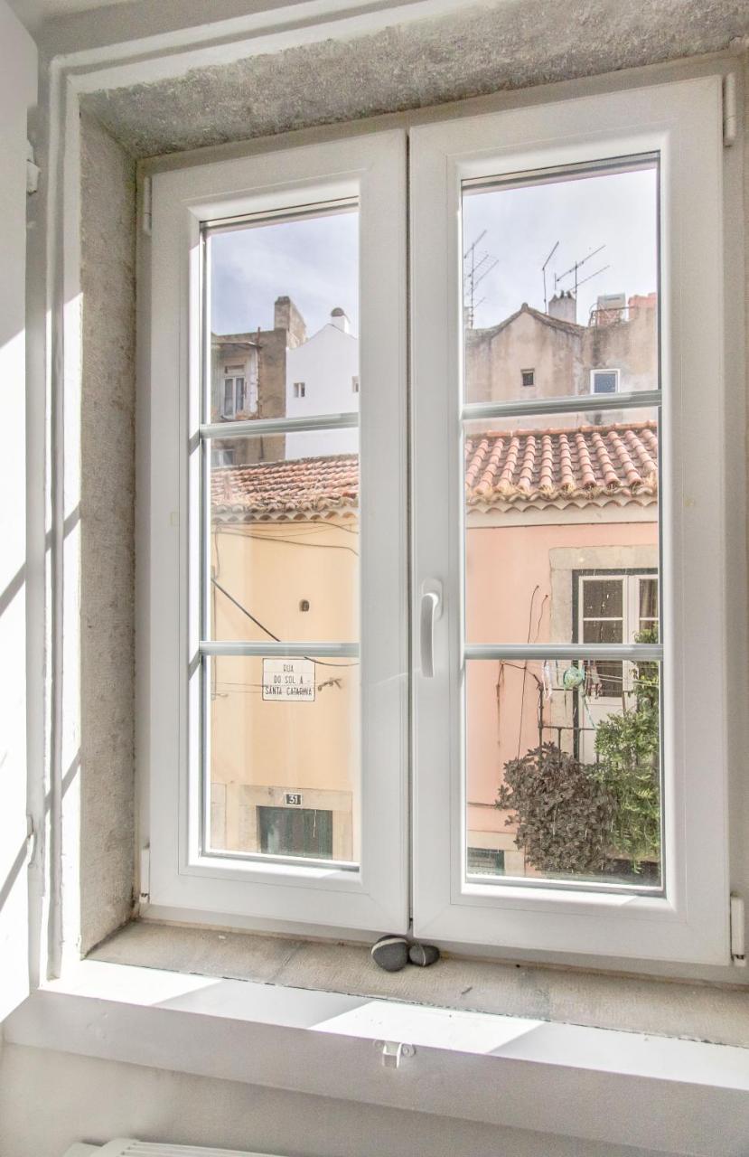 Unique And Stylish Flat In Historic Lisbon Apartment Luaran gambar